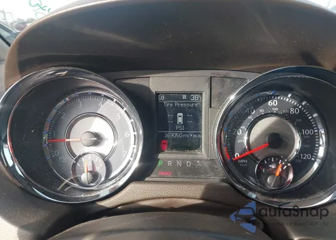 2011 Chrysler Town & Country Touring-L from USA, damaged, VIN 2A4RR8DG0BR631109